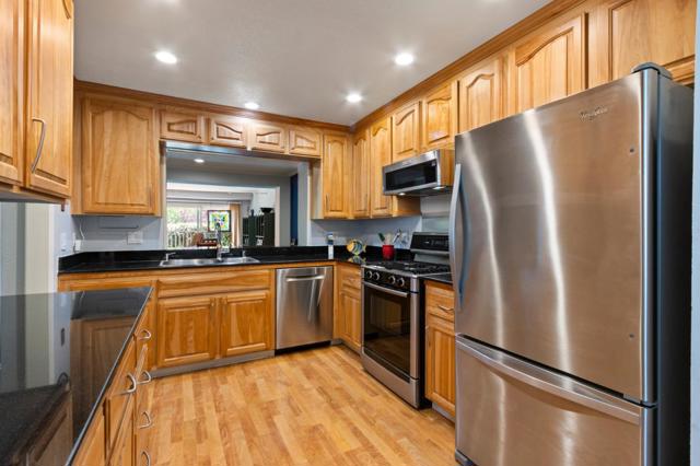 1096 Prevost Court, San Jose CA: https://media.crmls.org/mediaz/68b515a6-5d1a-4a2b-bc97-f0fe0f7ac7f2.jpg