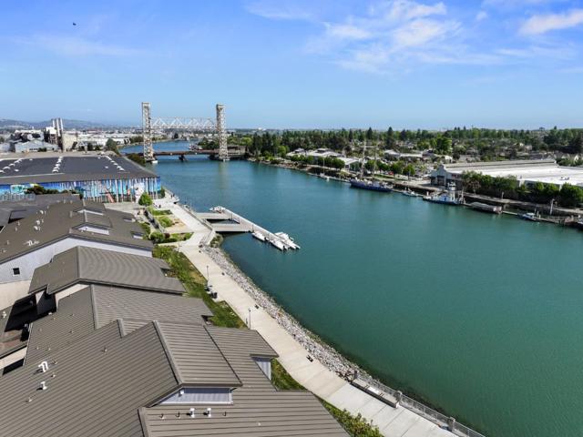 2853 Regatta Drive, Oakland CA: https://media.crmls.org/mediaz/68b575b5-fb3b-4fad-bd78-f26f8cda01fc.jpg