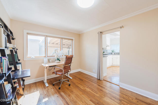6120 Zelzah Avenue, Encino CA: https://media.crmls.org/mediaz/68b65b02-b622-4c7b-a597-27e015e99a41.jpg