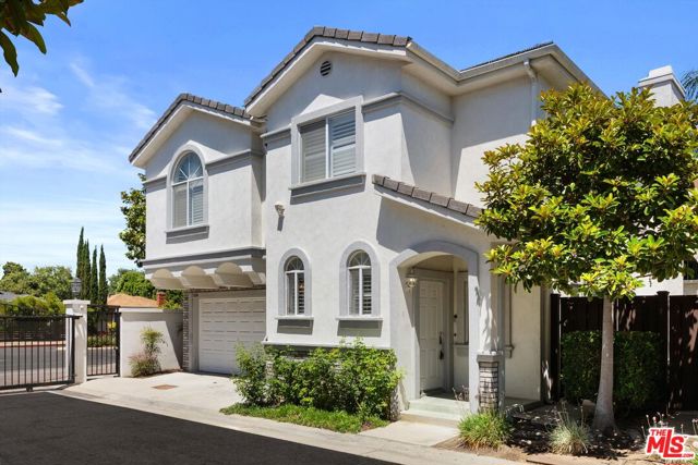 15804 Crest Lane, Gardena CA: https://media.crmls.org/mediaz/68b74b53-f148-4103-befa-15484c6da61d.jpg