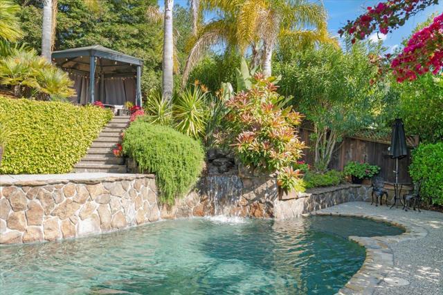 2380 Sunflower Circle, Gilroy CA: https://media.crmls.org/mediaz/68b8ec0f-c189-4463-b8a8-873f850535cf.jpg