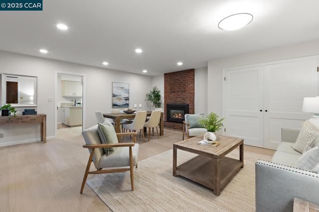 140 Warfield Drive, Moraga CA: https://media.crmls.org/mediaz/68bb0fd5-97a9-4bae-9e23-d615eb753bac.jpg