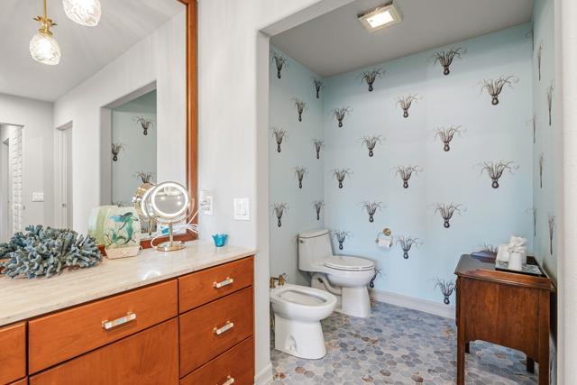 210 Desert Lakes Drive, Rancho Mirage CA: https://media.crmls.org/mediaz/68bb2307-34d9-4de4-9221-a81e710e4b90.jpg