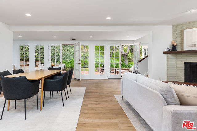 1215 Linda Ridge Lane, Pasadena CA: https://media.crmls.org/mediaz/68bb54e5-9ff8-4d81-bc09-b06348892049.jpg