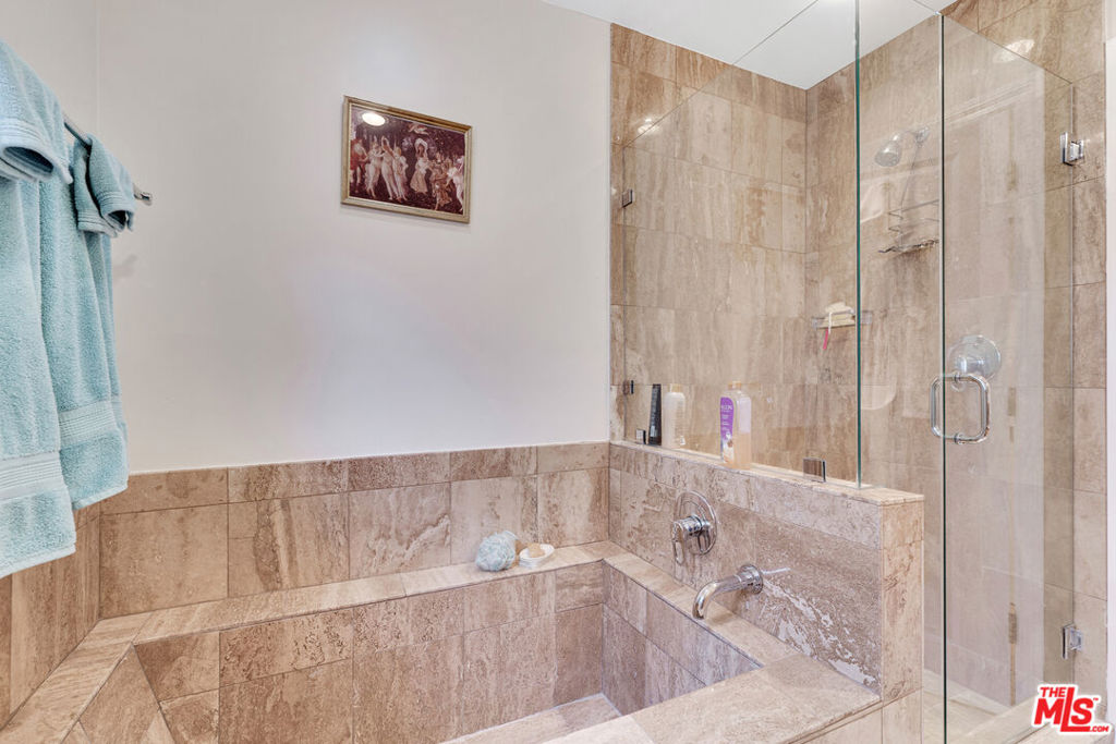 3733 Willowcrest AvenueStudio City img 3