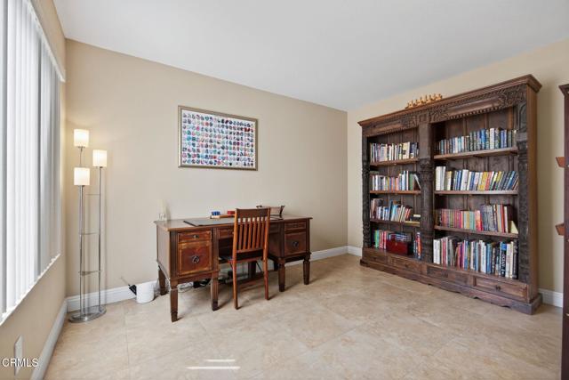 Detail Gallery Image 12 of 43 For 1216 Mission Verde Dr. Dr, Camarillo,  CA 93012 - 2 Beds | 2/1 Baths
