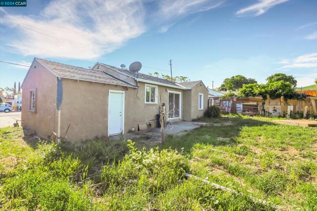 344 Madison Ave, Pittsburg, California 94565, 2 Bedrooms Bedrooms, ,1 BathroomBathrooms,Single Family Residence,For Sale,Madison Ave,41057875