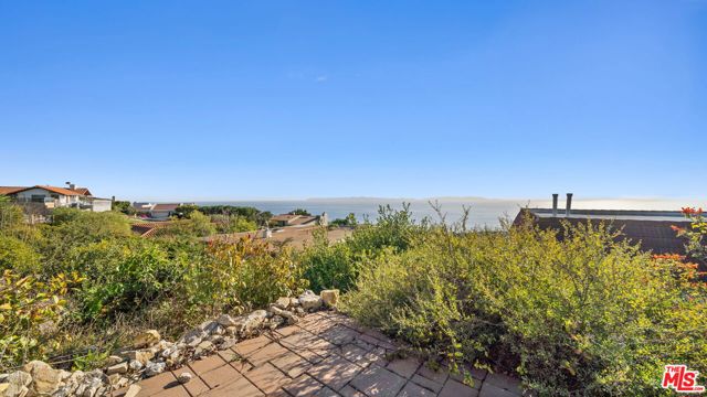 6461 Chartres Drive, Rancho Palos Verdes, California 90275, 4 Bedrooms Bedrooms, ,4 BathroomsBathrooms,Residential,For Sale,Chartres,25489123