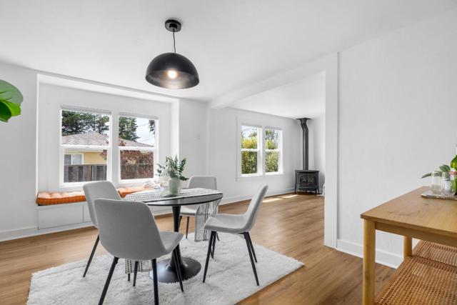 900 35th Avenue, Santa Cruz CA: https://media.crmls.org/mediaz/68bd532d-38d1-4a11-8edd-94a28df847b4.jpg