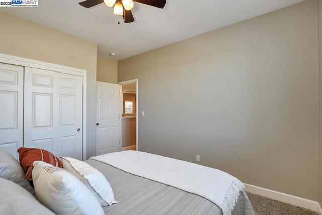 632 Dickinson Ct, Discovery Bay CA: https://media.crmls.org/mediaz/68bdf612-0838-4cee-9316-0fd57613aabd.jpg