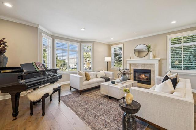 62 Spyglass Court, Half Moon Bay CA: https://media.crmls.org/mediaz/68beaef3-ed7d-4073-b576-16f7fbb976b6.jpg