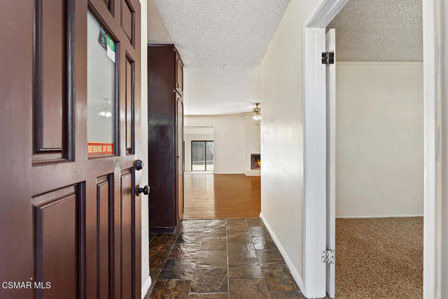 19844 Hemmingway Street, Winnetka CA: https://media.crmls.org/mediaz/68beafdf-cc7d-48cc-8edc-b03681ca35a2.jpg