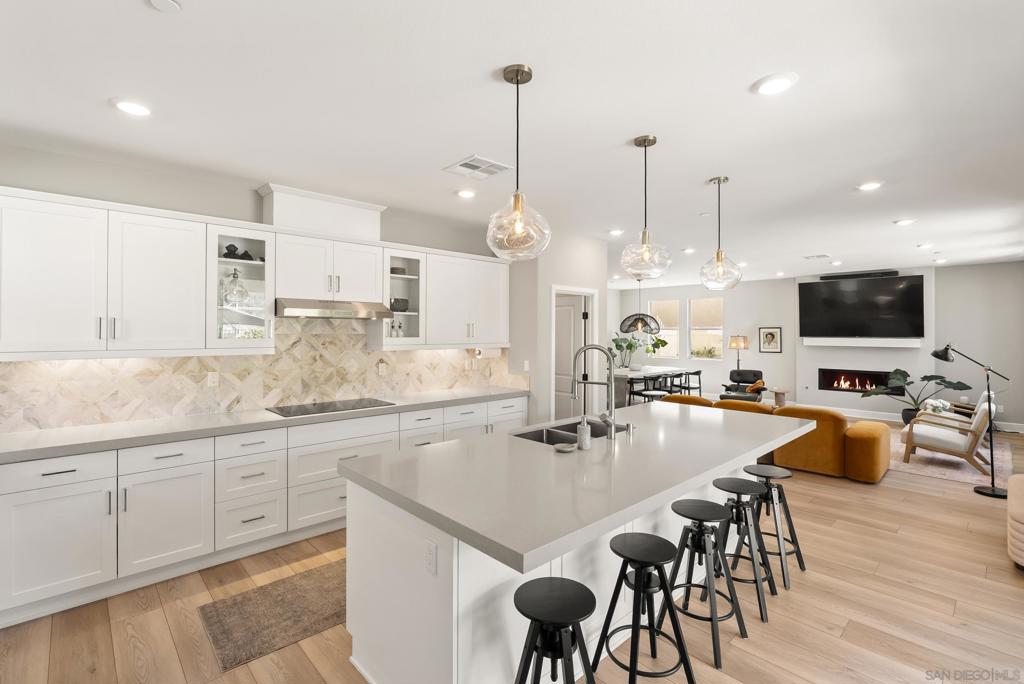 944 Lindbergh - photo 12