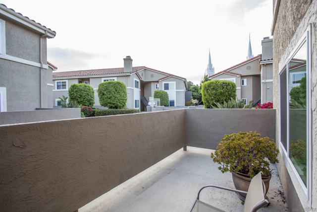 7425 Charmant Dr, San Diego CA: https://media.crmls.org/mediaz/68bf3be6-f1c6-4bc2-a419-f73f2d7f34e7.jpg