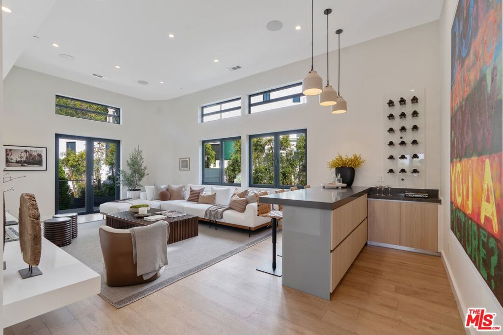 3768 Berry DriveStudio City img 11