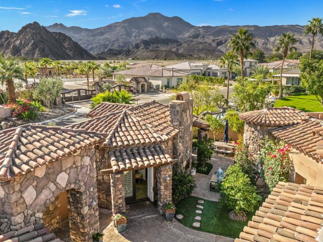 57895 Stone Creek E Trail, La Quinta CA: https://media.crmls.org/mediaz/68c00df4-ba31-4962-94f1-722705e5158a.jpg