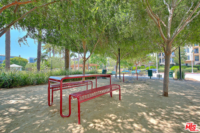 13020 Pacific, Playa Vista CA: https://media.crmls.org/mediaz/68c01247-f3df-497b-b6c5-d2e590c4631a.jpg