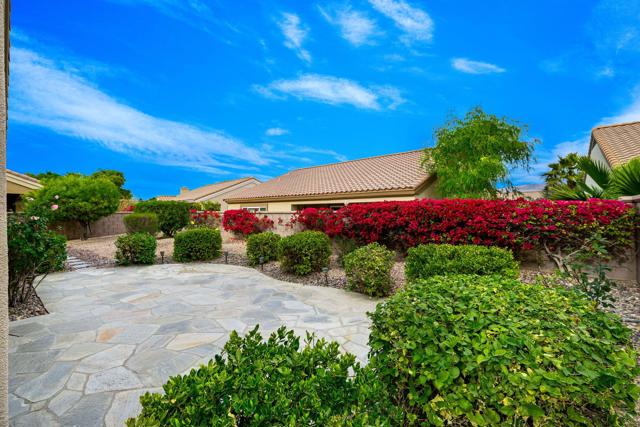 78462 Palm Tree Avenue, Palm Desert CA: https://media.crmls.org/mediaz/68c07331-1325-449e-b50d-af6c8dd69479.jpg