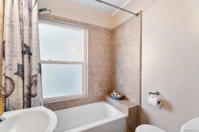 644 Eldorado Drive, Escondido CA: https://media.crmls.org/mediaz/68c0b484-53fb-4b38-b5fd-11a160d96882.jpg