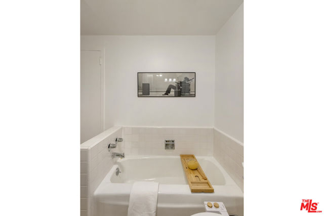 4455 Los Feliz Boulevard, 204 photo 28