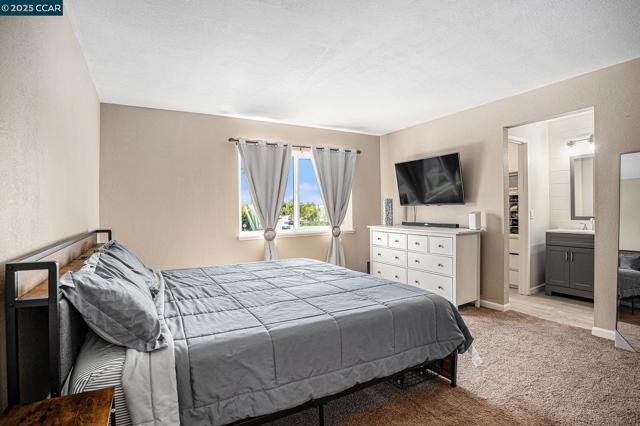 354 Hazelnut Lane, Oakley CA: https://media.crmls.org/mediaz/68c18e5b-02d5-411e-8af8-cce22cae8c22.jpg