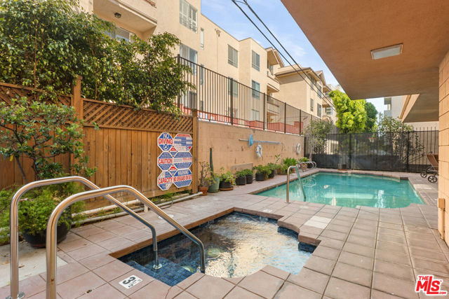 1500 Camden Avenue, Los Angeles CA: https://media.crmls.org/mediaz/68c22039-dc35-467e-98bf-5df7e9a5a0b6.jpg