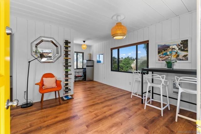 9586 Alto Dr, La Mesa CA: https://media.crmls.org/mediaz/68c29254-15ff-4840-874b-5f79566df365.jpg