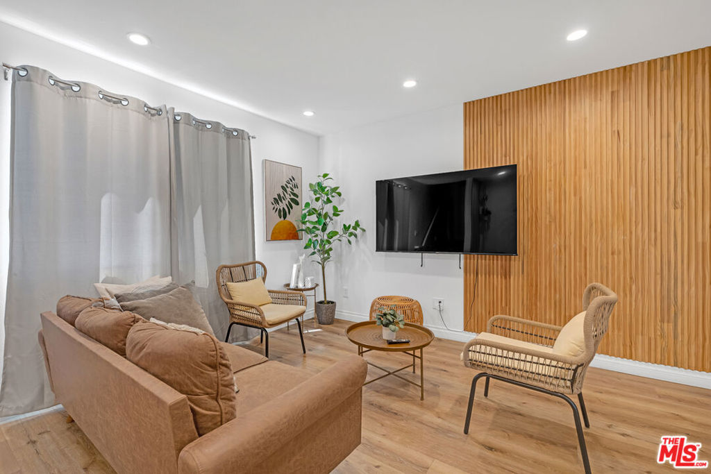 1540 N Bronson Avenue #1