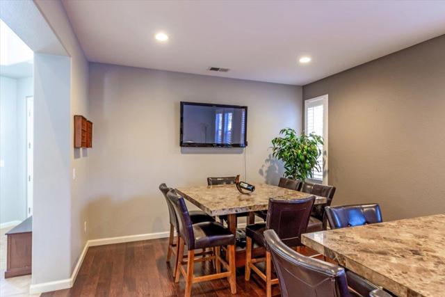 Image 5 of 31 For 1251 Rio Grande Way