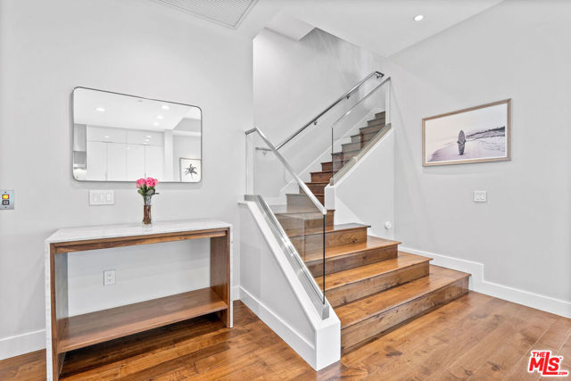 22065 Pacific Coast Highway, Malibu CA: https://media.crmls.org/mediaz/68c424d6-304c-491a-a073-9b2dde3030ef.jpg