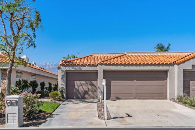 36 Colonial Drive, Rancho Mirage CA: https://media.crmls.org/mediaz/68c5b6e6-00d3-4aca-8c89-08876383b9e2.jpg