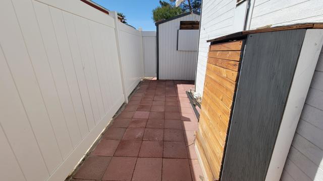 74711 Dillon Road, Desert Hot Springs CA: https://media.crmls.org/mediaz/68c609c2-46c5-4802-9065-571f4ab8b313.jpg