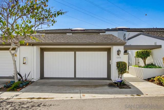 1366 Camino Lujan, San Diego CA: https://media.crmls.org/mediaz/68c6211b-bf12-4975-914e-18bf1d0a9ef1.jpg