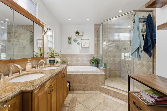 Detail Gallery Image 15 of 25 For 23508 Canzonet St, Woodland Hills,  CA 91367 - 5 Beds | 3 Baths