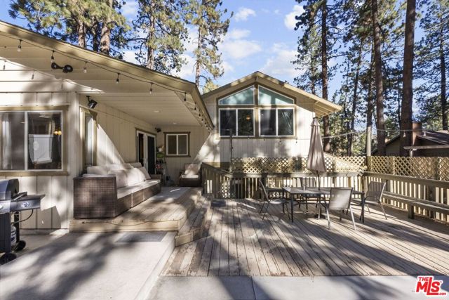 1197 Oriole Road, Wrightwood CA: https://media.crmls.org/mediaz/68c66247-10c4-44a7-92fe-191db36cc364.jpg
