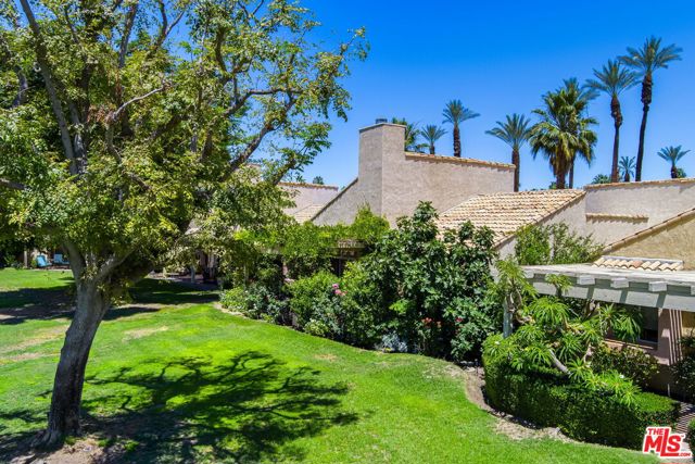 69385 Avenida De Las Montanas, Cathedral City CA: https://media.crmls.org/mediaz/68c92ccb-4182-4b34-a6bc-ee1c07224a91.jpg