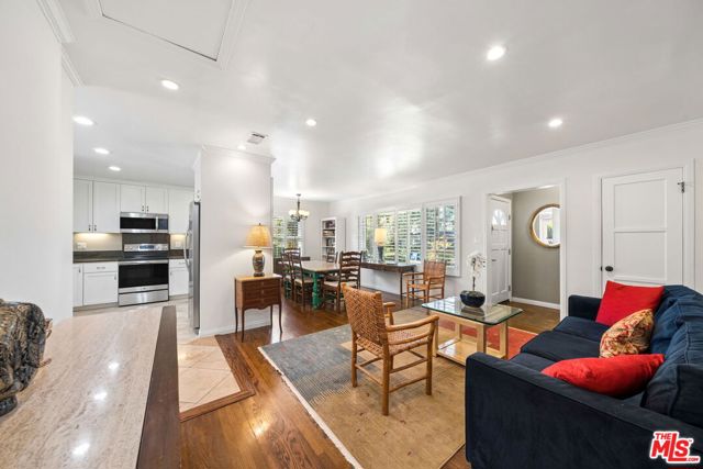 4942 Stern Avenue photo 6