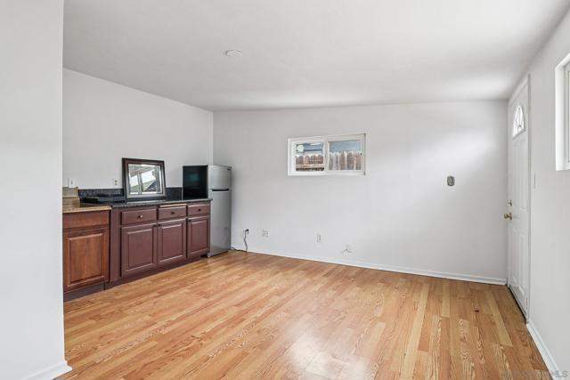 1097 Wayside Ave, El Cajon CA: https://media.crmls.org/mediaz/68cb4543-27aa-4915-90ba-ed2ea5c9b80f.jpg