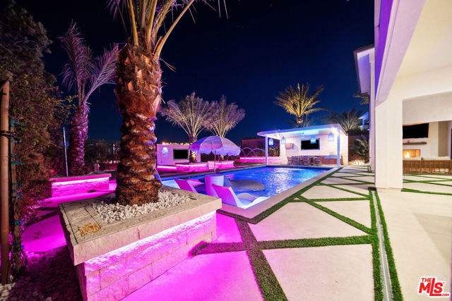 20216 W Albion Way, Porter Ranch CA: https://media.crmls.org/mediaz/68cb4ba8-3b63-4644-b672-219c01b51a4d.jpg