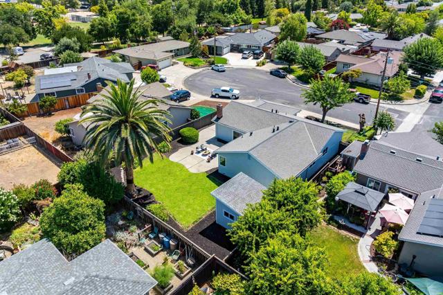 736 Adams Ave, Livermore CA: https://media.crmls.org/mediaz/68ce12aa-d49e-482f-a9c4-7d04b89d028c.jpg