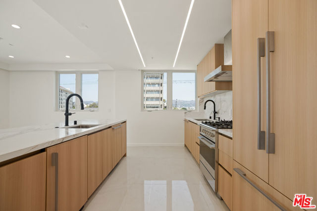 1414 S Beverly Drive Drive, Los Angeles CA: https://media.crmls.org/mediaz/68ce2f29-5281-4e2b-b573-45e21608f168.jpg