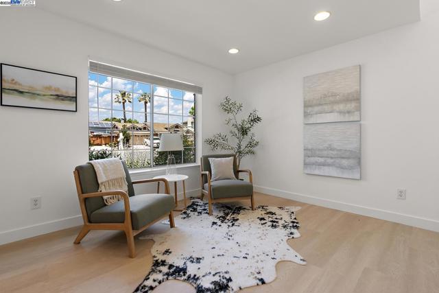 1387 Meadow Ct, Livermore CA: https://media.crmls.org/mediaz/68cec892-807e-4dd1-b9b7-702b58132019.jpg
