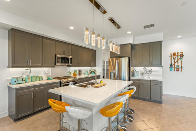 43240 Pietra Court, Indio CA: https://media.crmls.org/mediaz/68cf2cf2-266e-497c-ab29-a72594aaedd6.jpg