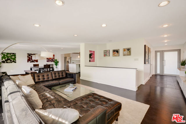 2388 Kimridge Road photo 7
