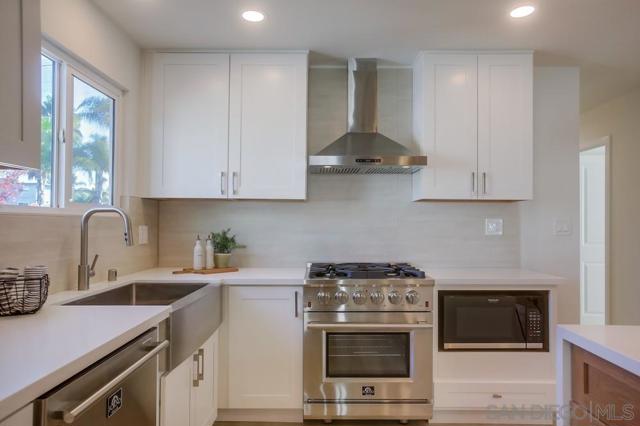 Image 11 of 47 For 4160 Conrad Ave