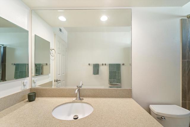 2708 MEDFORD CT, Carlsbad CA: https://media.crmls.org/mediaz/68cfc80f-b532-4e08-a8f4-835b07a9c2d3.jpg