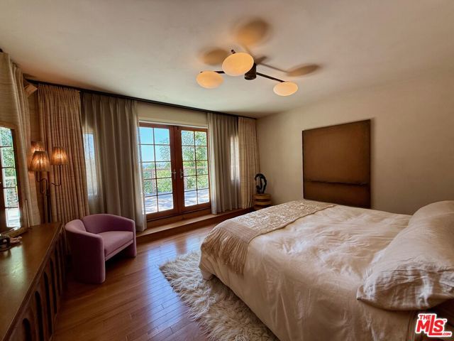 1966 Vestal Avenue, Los Angeles CA: https://media.crmls.org/mediaz/68cfec6c-5588-4189-a805-3ec0214d0a35.jpg