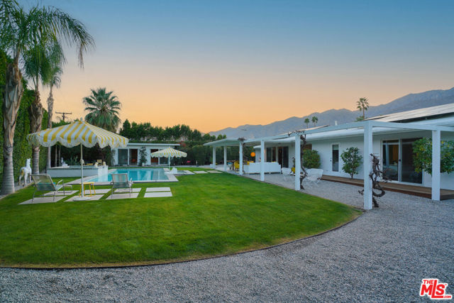 2235 E Paseo Gracia, Palm Springs CA: https://media.crmls.org/mediaz/68d056e4-274d-4935-badf-cbeb15fe4990.jpg