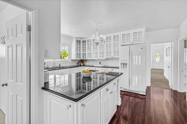 4125 Prunedale Avenue, Gilroy CA: https://media.crmls.org/mediaz/68d17b2e-069c-4ff6-9180-935565e2b639.jpg