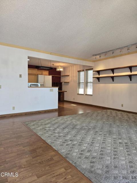 Detail Gallery Image 2 of 15 For 1254 Miramar Walk, Oxnard,  CA 93035 - 2 Beds | 1 Baths